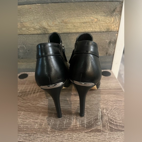 Michael Kors Clara Peep-Toe‎ Leather Pump Size 7 - Picture 10 of 16